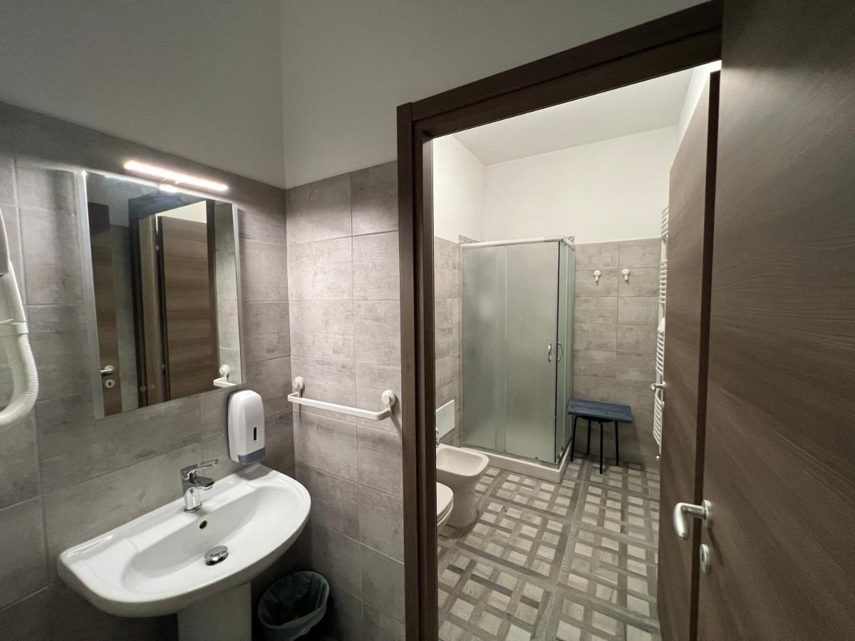 Hostel Turin Metro Young Luaran gambar